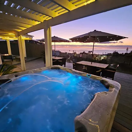 La Jolla Gem With Ocean View - 11 Beds, Hot Tub, Karaoke & Game Den Villa